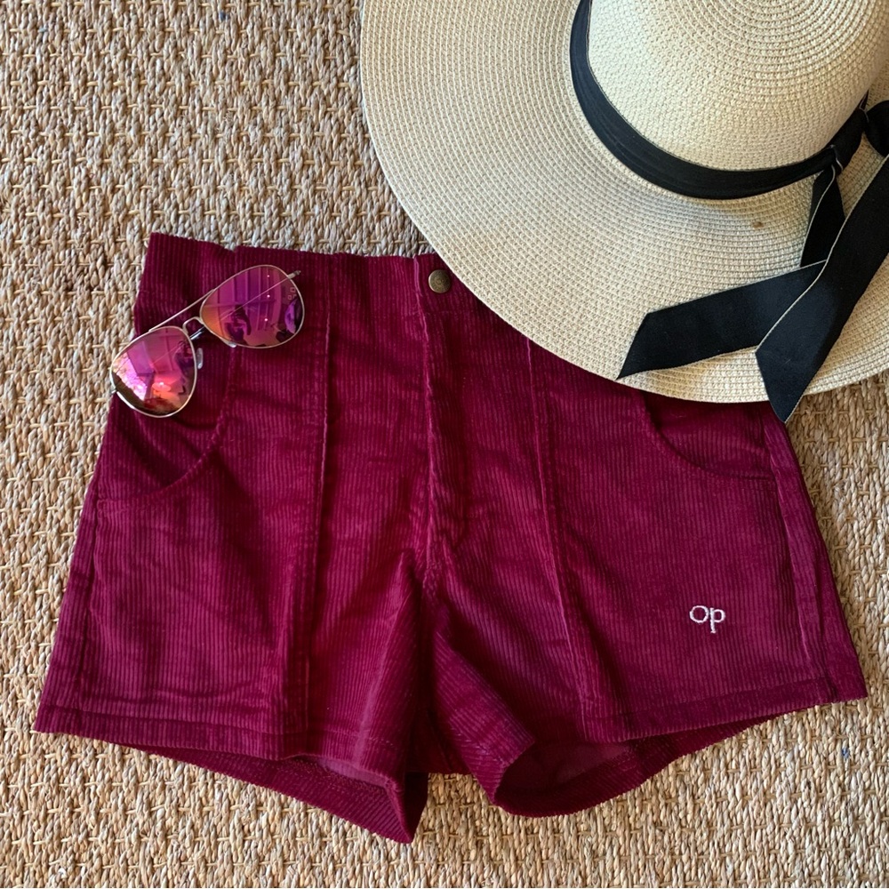 OP // Vintage 80's Corduroy Longriders Shorts - maroon